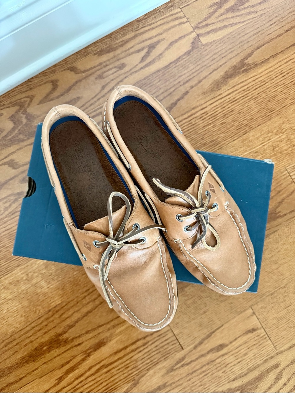 Sperry Cognac Leather Men’s Boat Shoes - Picture 2 of 4